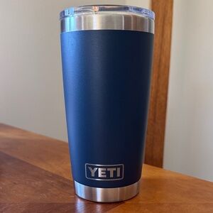Yeti Navy Blue Rambler Tumbler 20oz with Mag Slider Lid